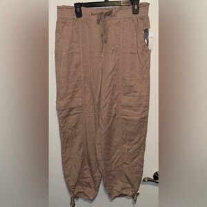 Time and Tru Women's Tan Joggers